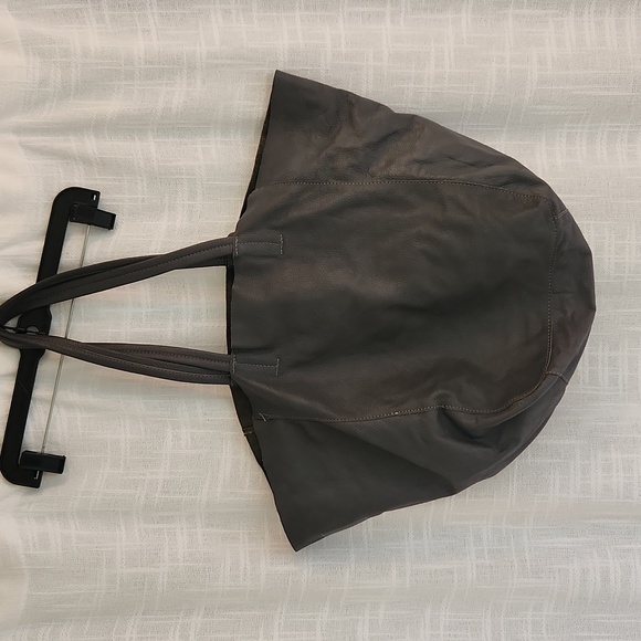 Cleobella Creed tote charcoal - Picture 3 of 10